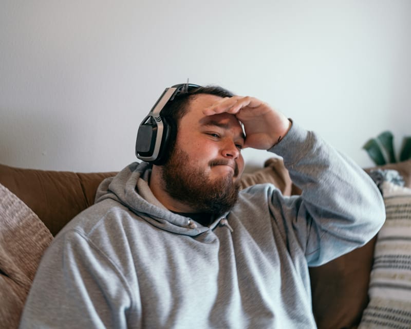 how to recover from gamer burnout and screen fatigue