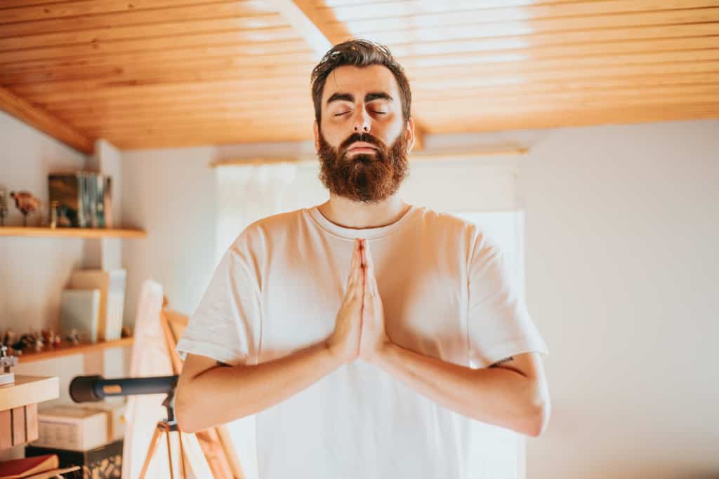 Meditation Tricks to Handle Distractions in Multiplayer Gaming