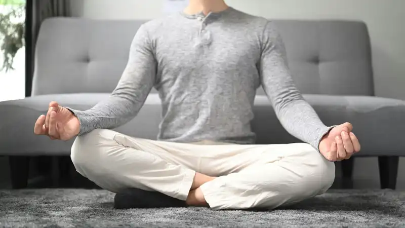 Integrating Micro-Meditations into Queue Times